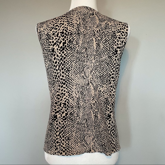 Sleeveless Snakeskin Sweater Top - Picture 2 of 4